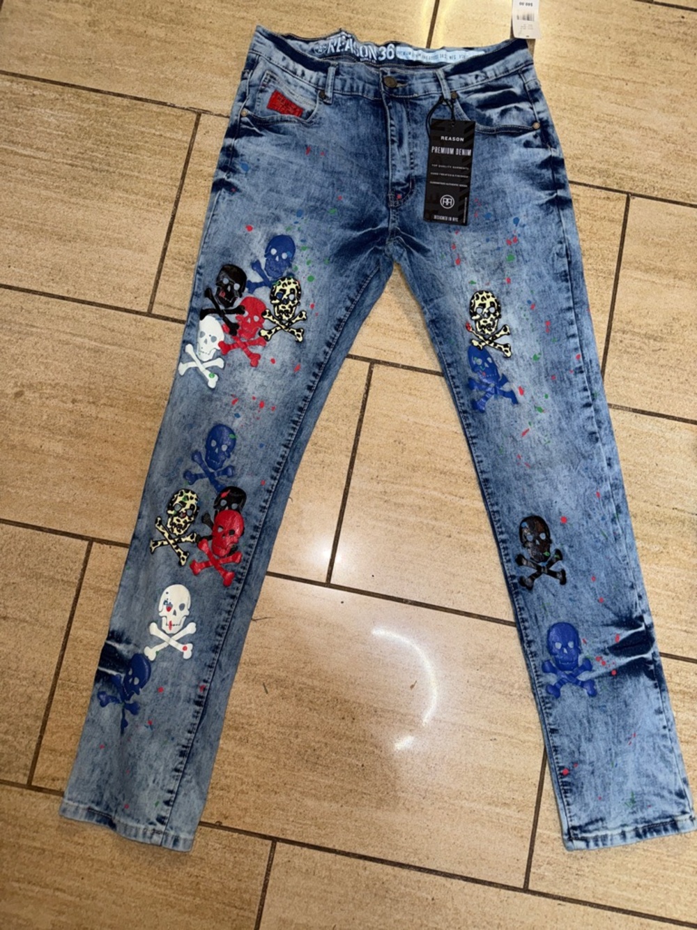 NWT Reason New York Mens Distressed Jeans Size 36/30 Multi Color Skulls DN-16